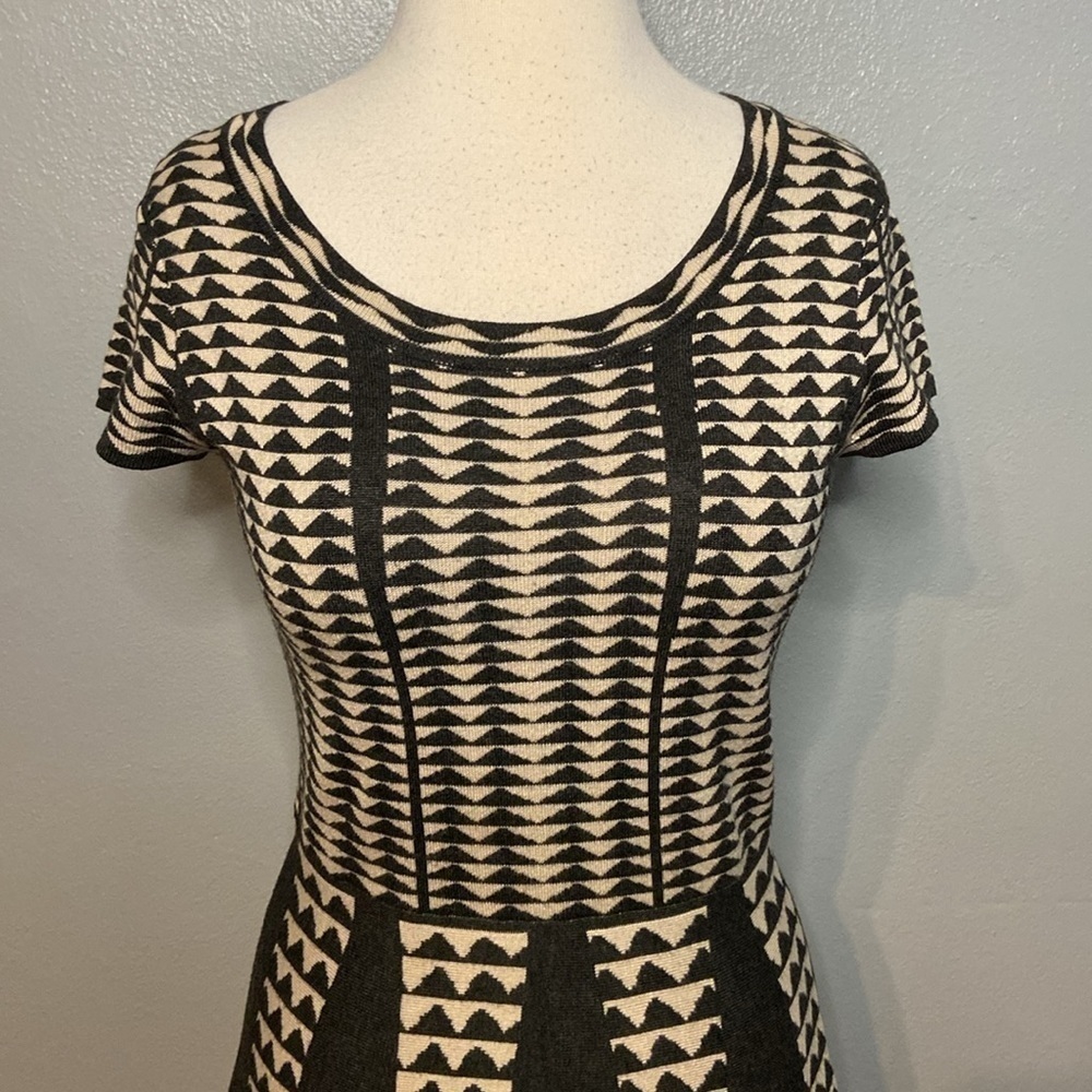 Just Taylor Sweater Dress Fit And Flare Dark Gray Tan S - Picture 2 of 11